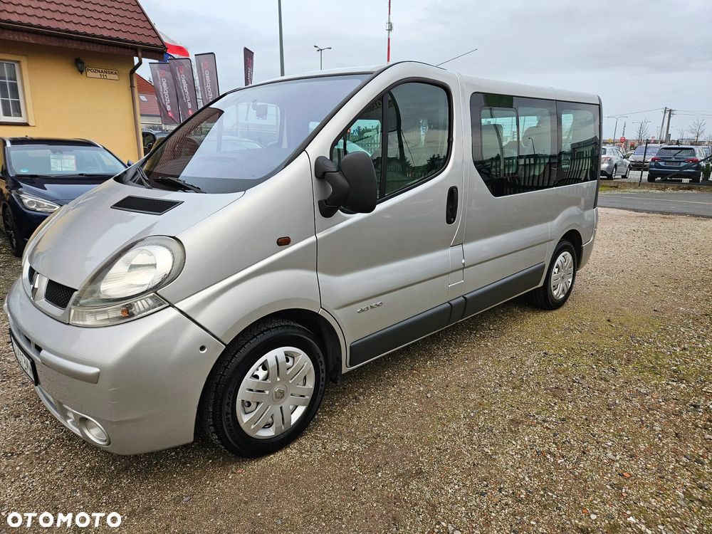 Renault Trafic Passenger Expression - 16