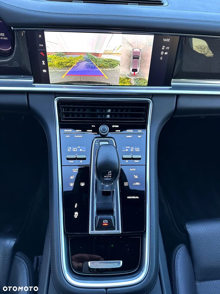 Porsche Panamera - 24