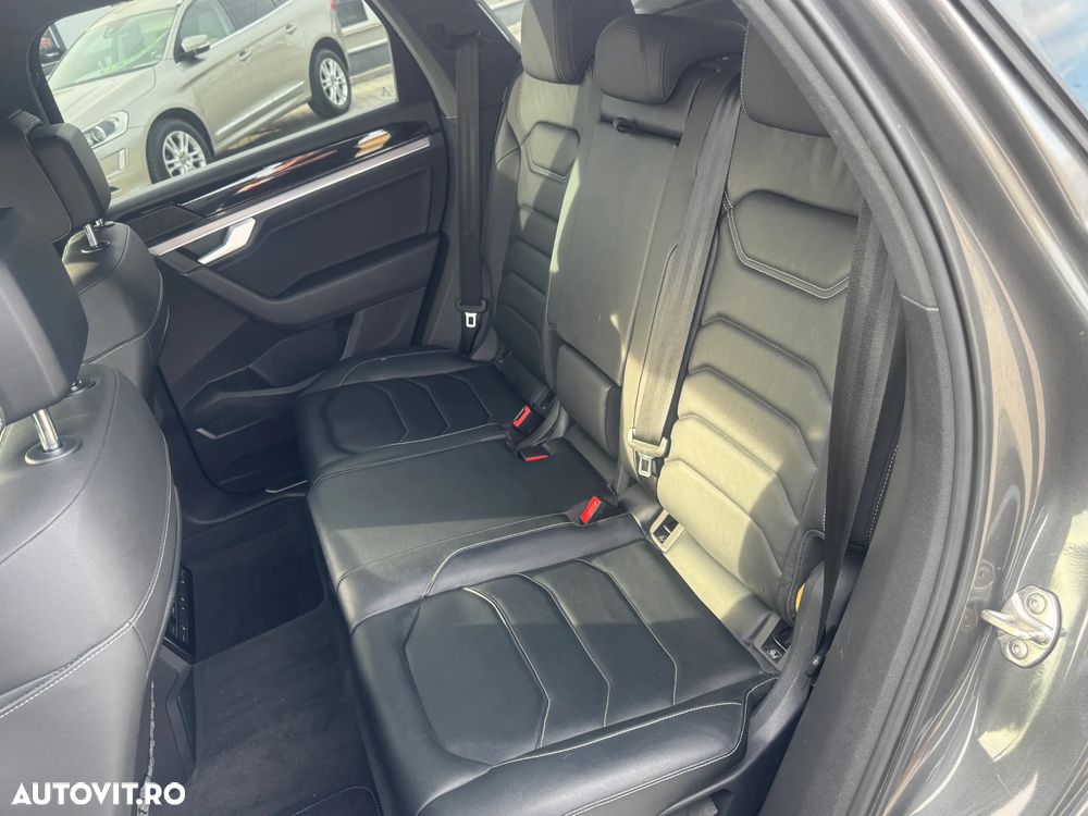 Volkswagen Touareg 3.0 V6 TDI SCR 4Motion Automatik R-Line - 20