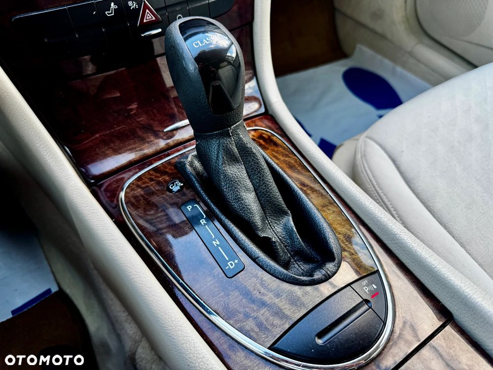Mercedes-Benz Klasa E 200 CDI Automatik Classic - 22