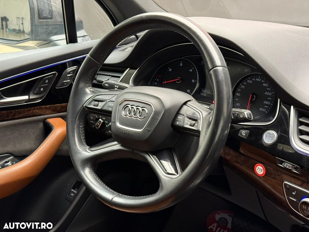 Audi Q7 - 11