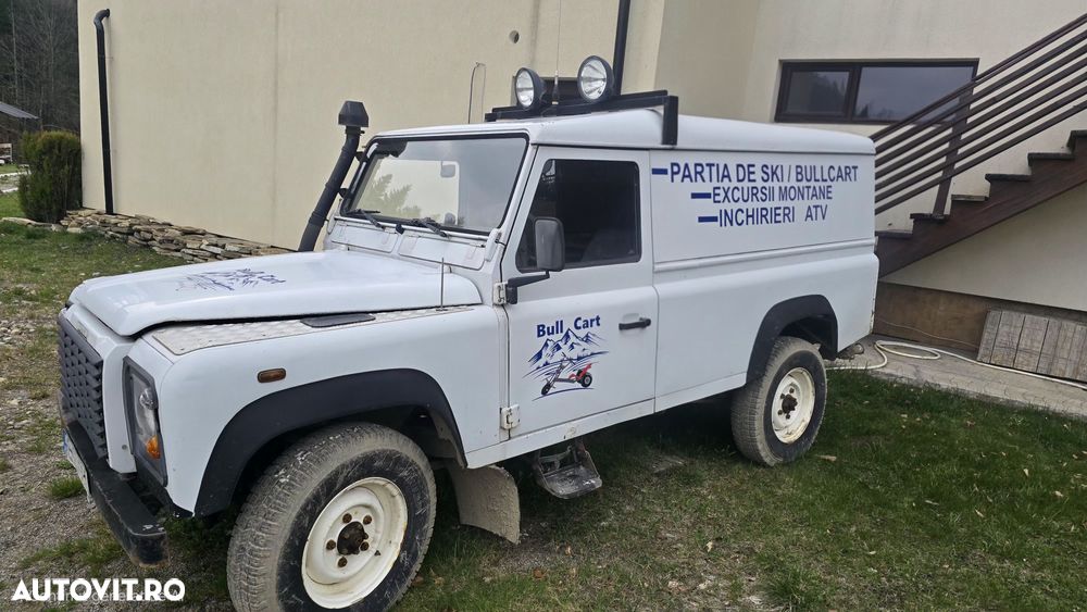Land Rover Defender 90 County SW - 4
