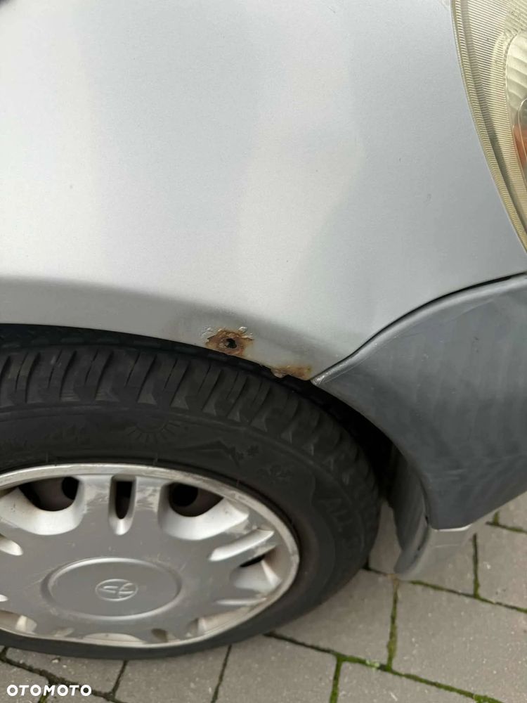 Toyota Yaris 1.0 Luna - 7