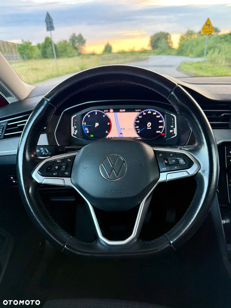 Volkswagen Passat 2.0 TDI SCR Comfortline DSG - 24