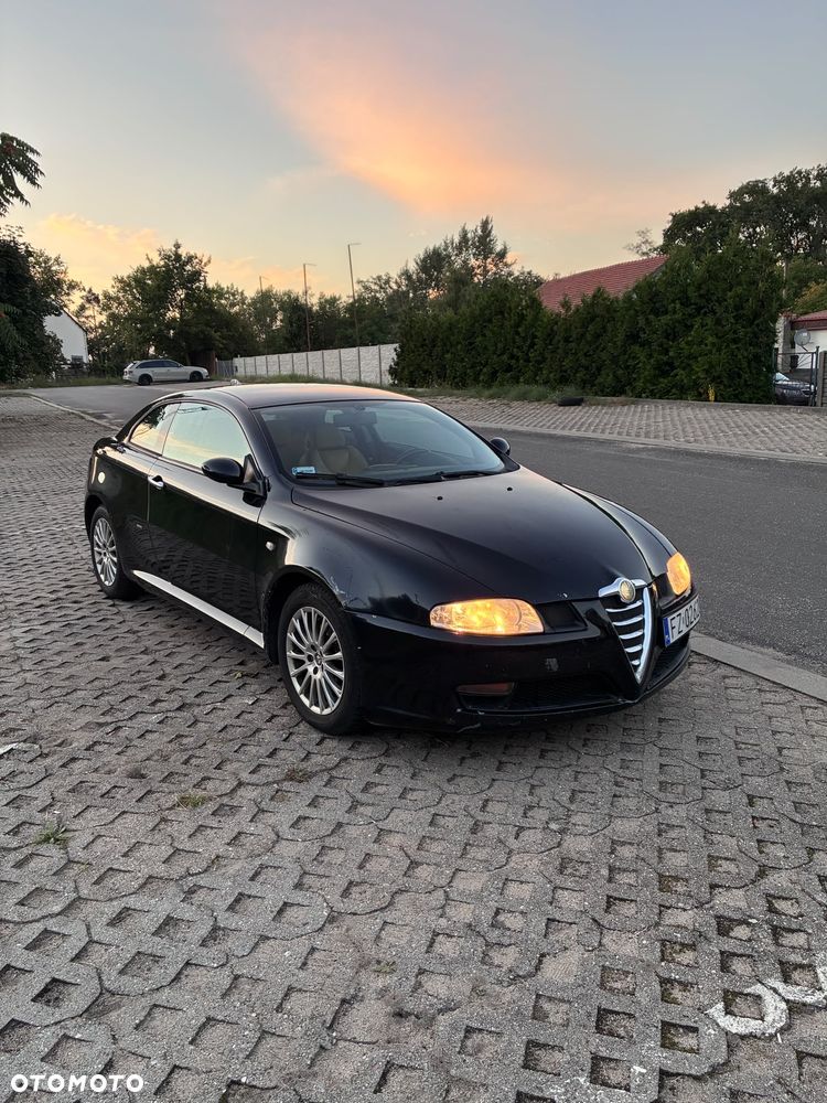 Alfa Romeo GT 1.9JTD 16V Black Line - 1