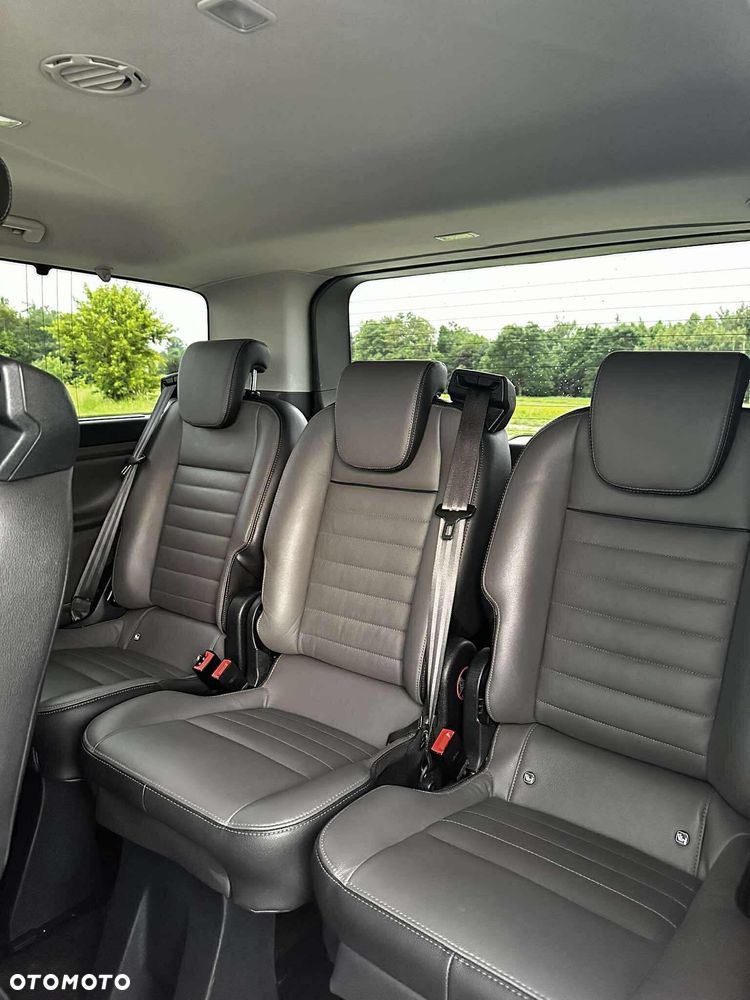 Ford Tourneo Custom - 26