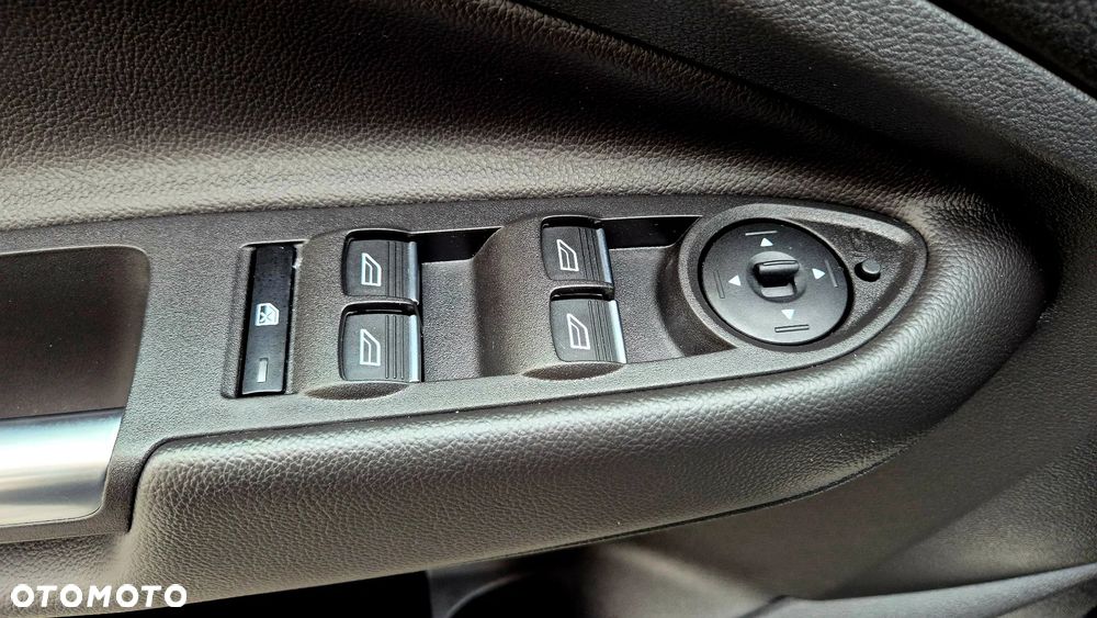 Ford Kuga 1.5 EcoBoost 2x4 ST-Line - 23