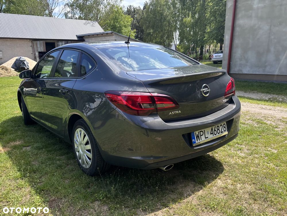 Opel Astra - 1
