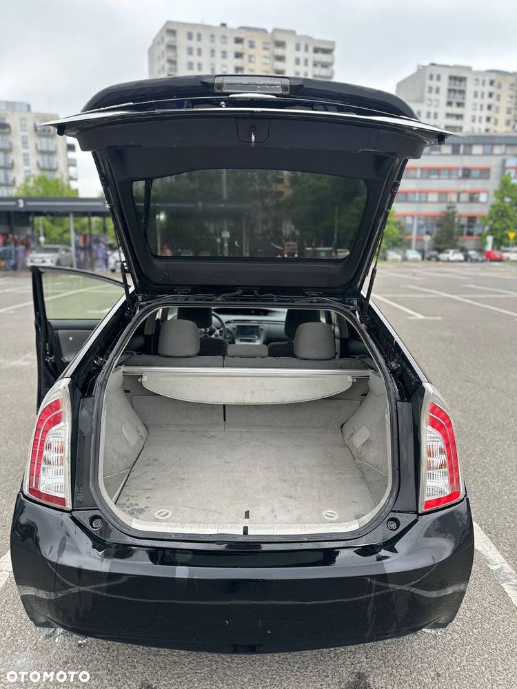 Toyota Prius 1.8 HSD Premium - 8