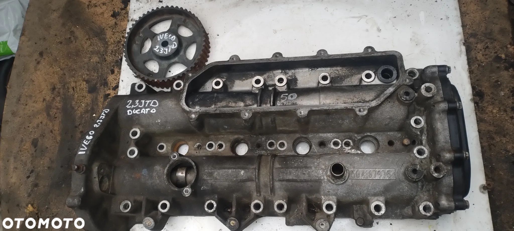 FIAT Ducato 2,3 JTD IVECO pokrywa zaworów wałki 504167975 - 1