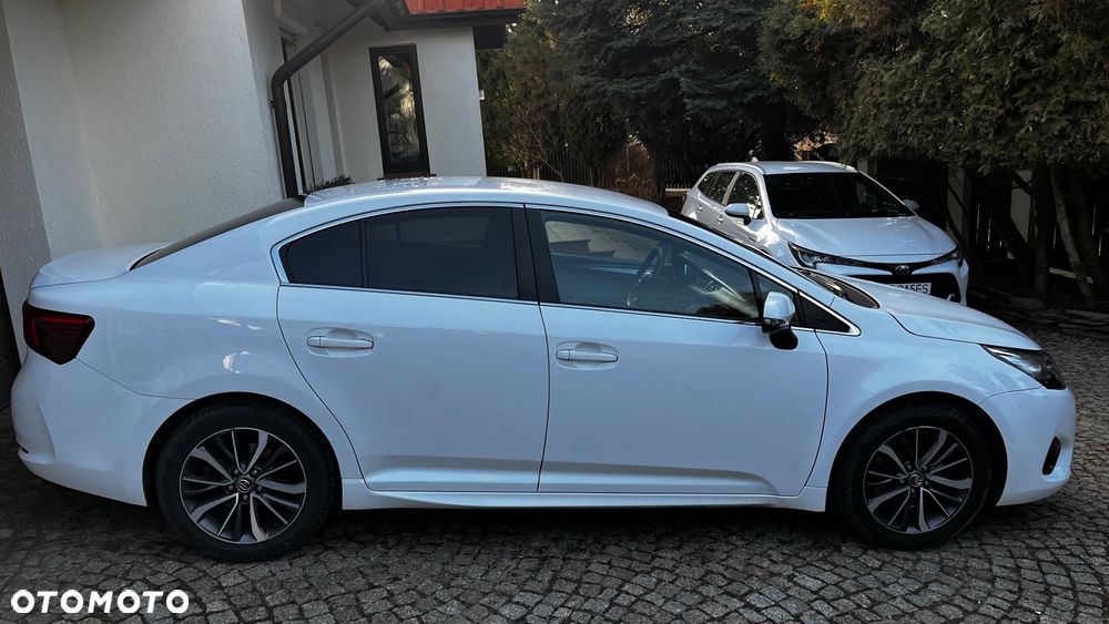 Toyota Avensis 2.0 D-4D Premium - 17