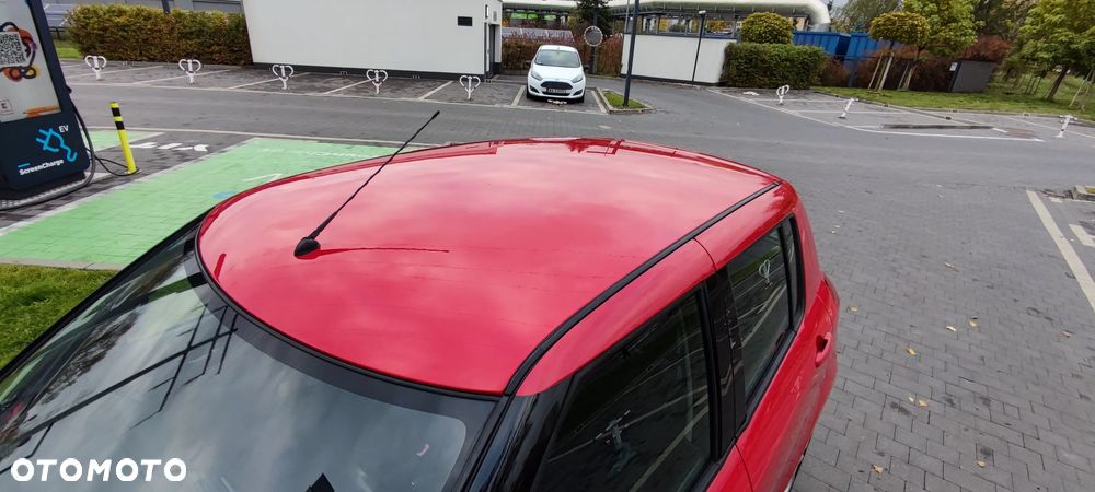 Suzuki Swift 2009 photo 5