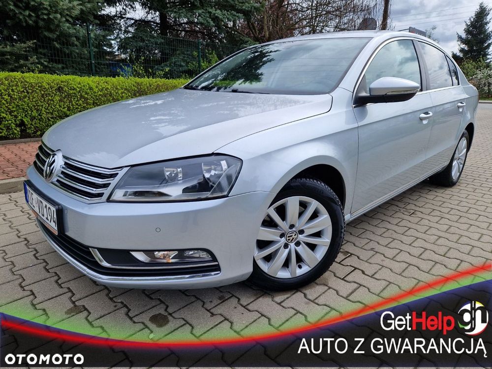 Volkswagen Passat - 1