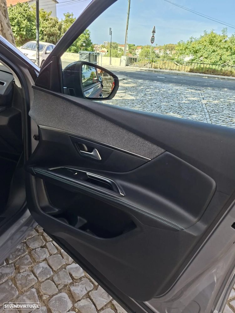 Peugeot 5008 1.5 BlueHDi Allure Pack EAT8 - 10