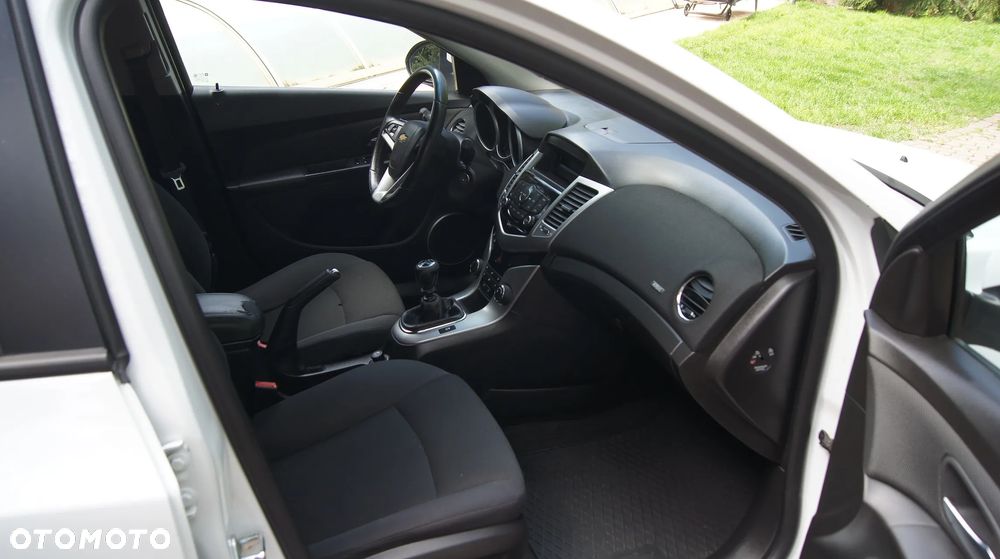Chevrolet Cruze 1.8 LT - 14