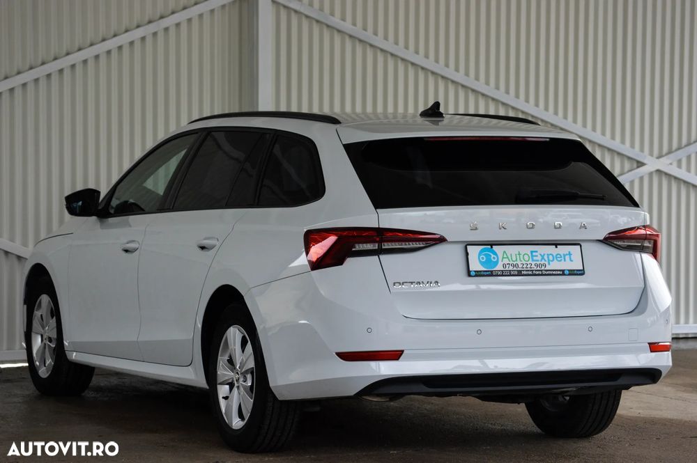 Skoda Octavia Combi 2.0 TDI DSG Tour - 20