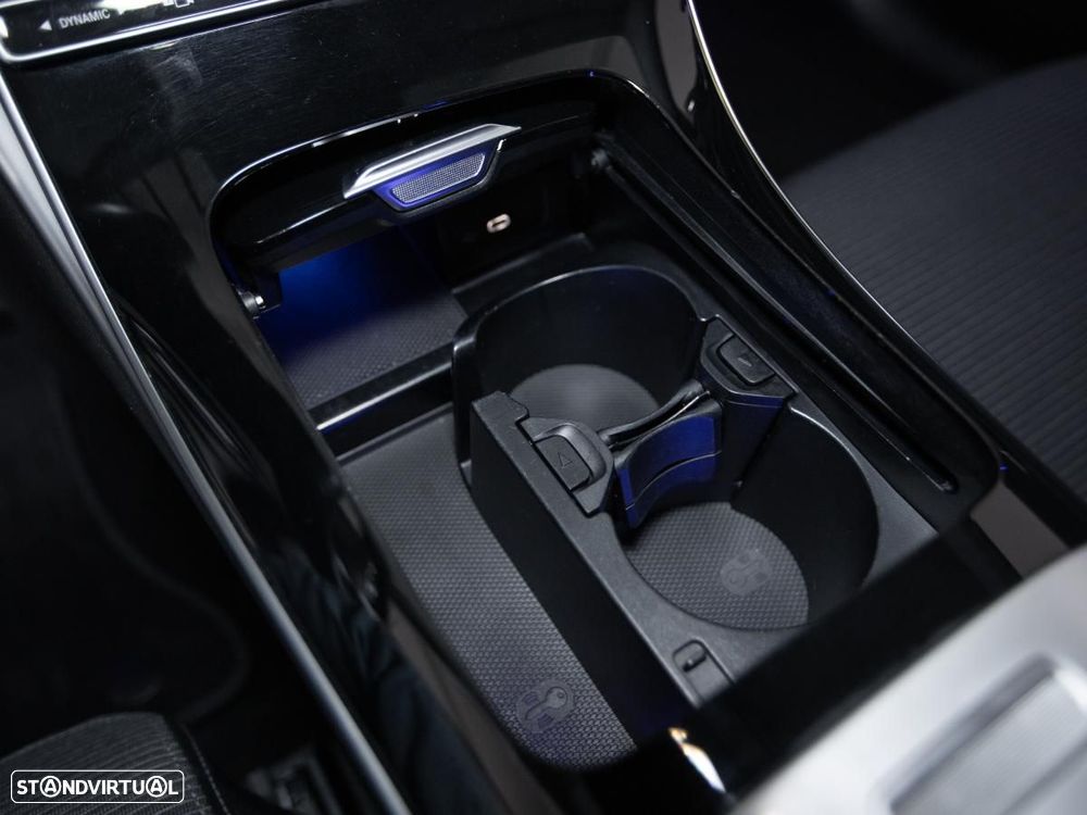 Mercedes-Benz C 300 e Avantgarde - 24