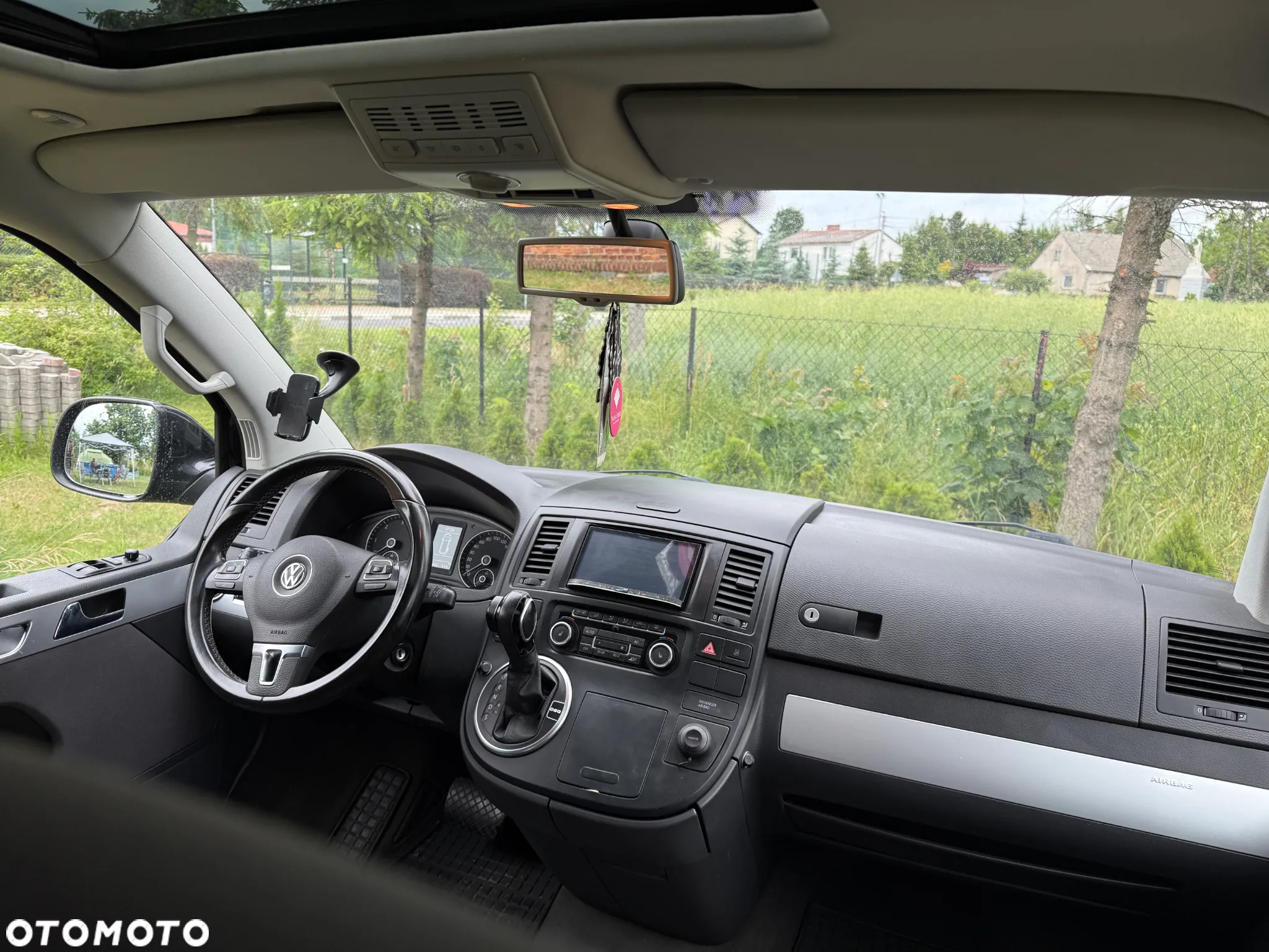 Volkswagen Multivan - 18