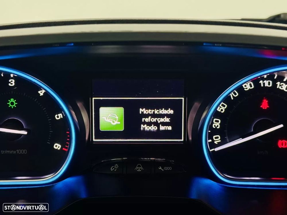 Peugeot 2008 1.6 e-HDi Allure - 43