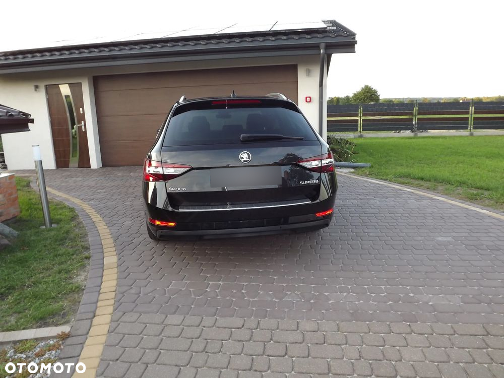 Skoda Superb Combi 2.0 TDI Style - 35
