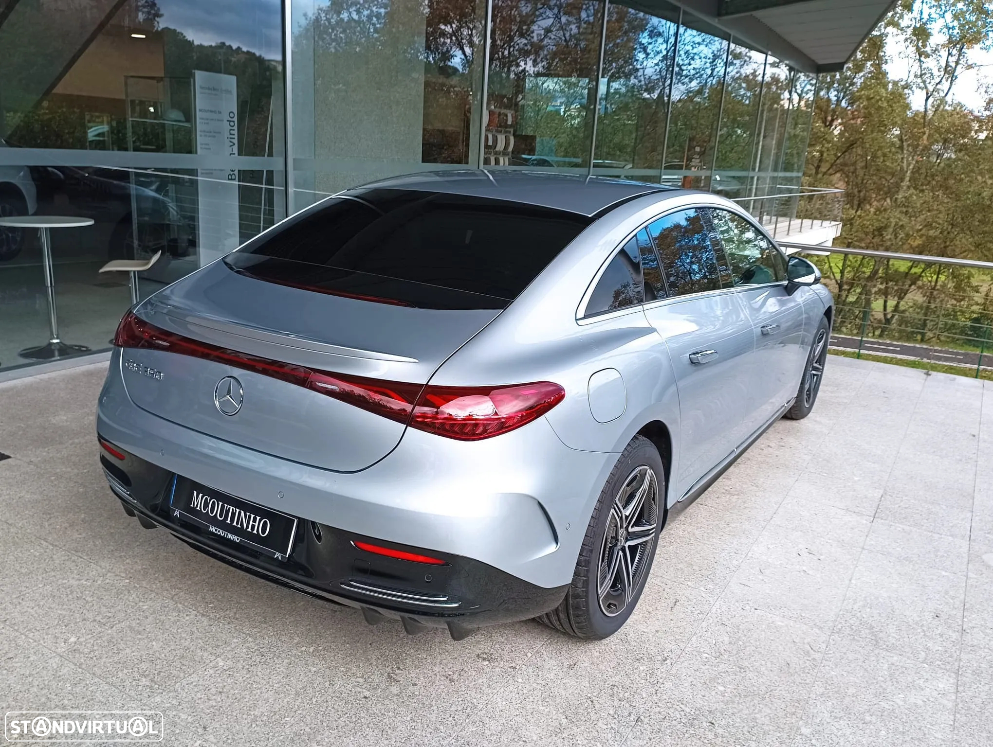 Mercedes-Benz EQE 350 - 6