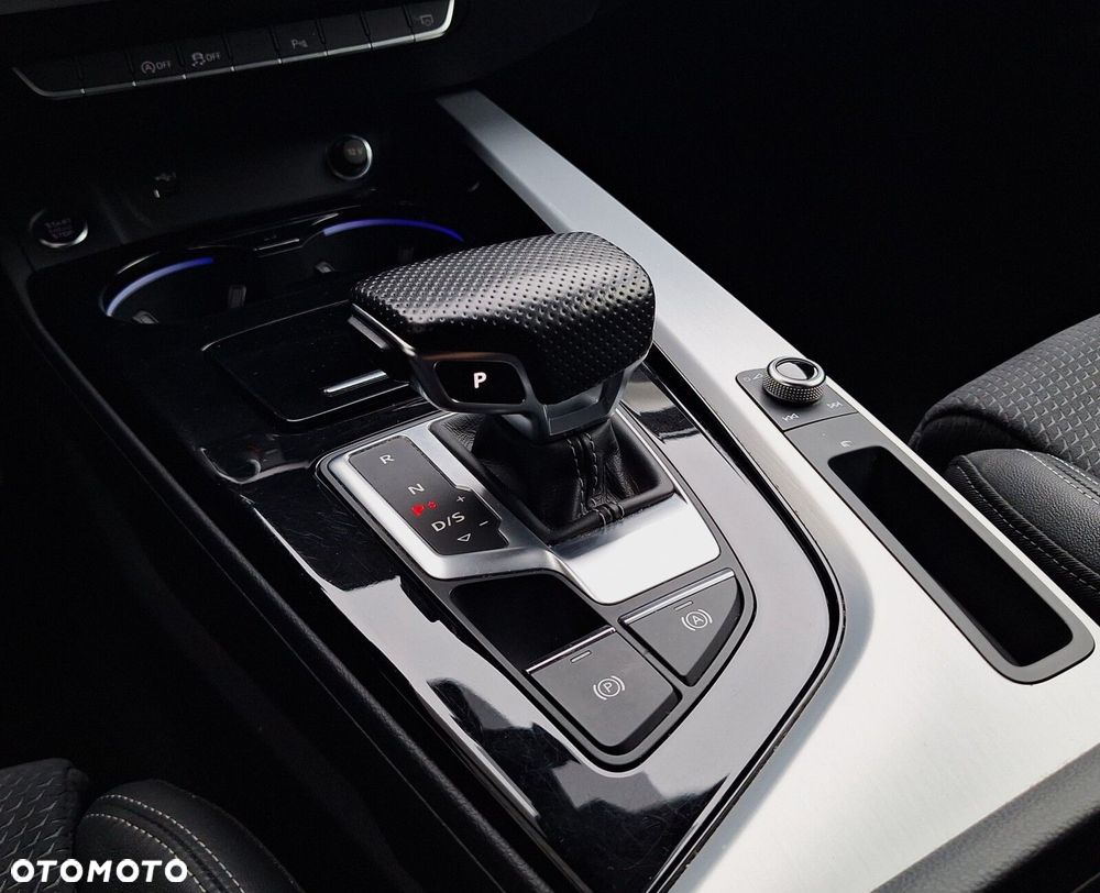 Audi A4 Limousine - 16