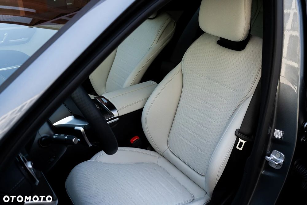 Mercedes-Benz Klasa C 200 mHEV 4-Matic AMG - 11