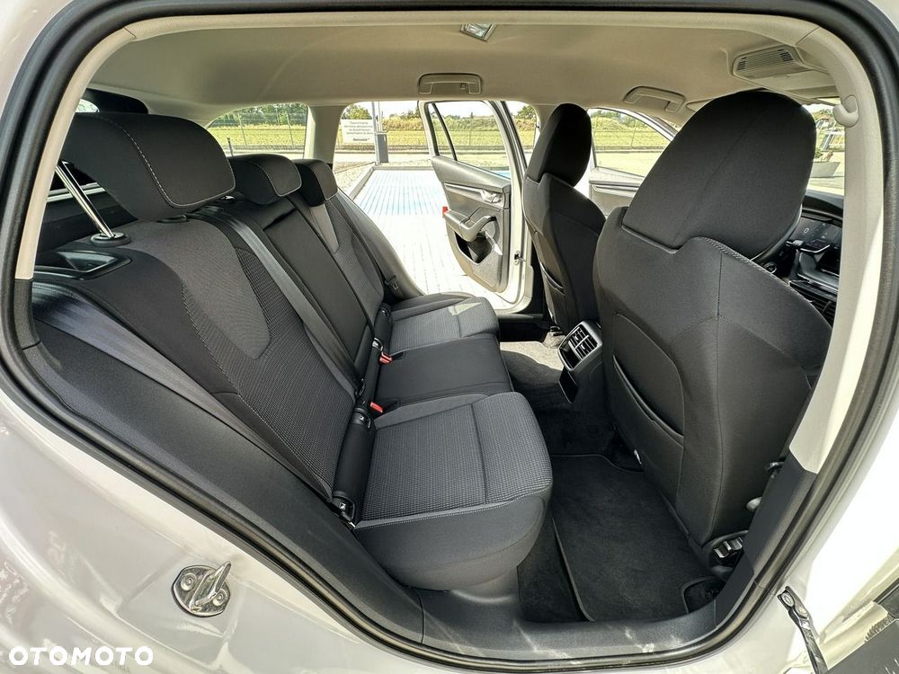 Skoda Octavia 2.0 TDI Ambition DSG - 13