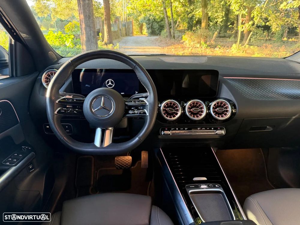 Mercedes-Benz EQA 300 4Matic AMG Line - 12