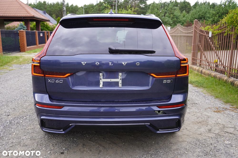 Volvo XC 60 B5 B AWD Plus Dark - 12