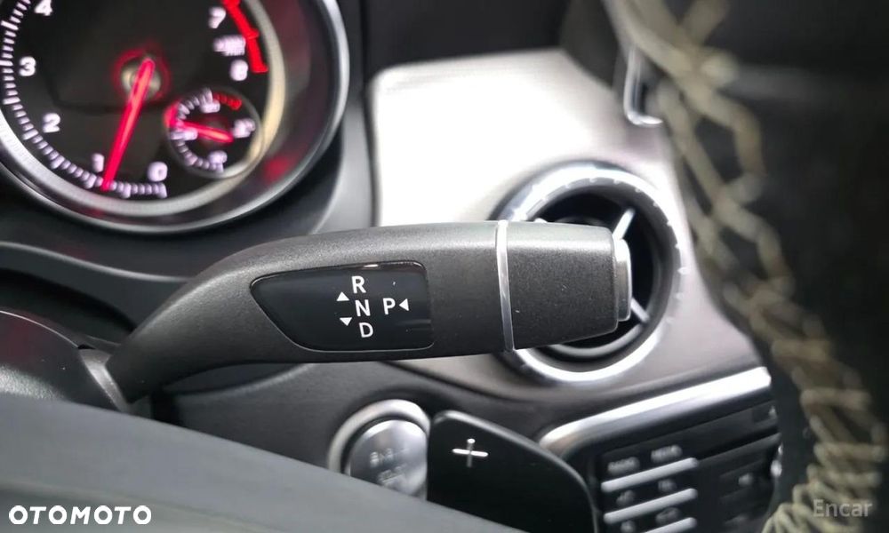 Mercedes-Benz CLA - 26