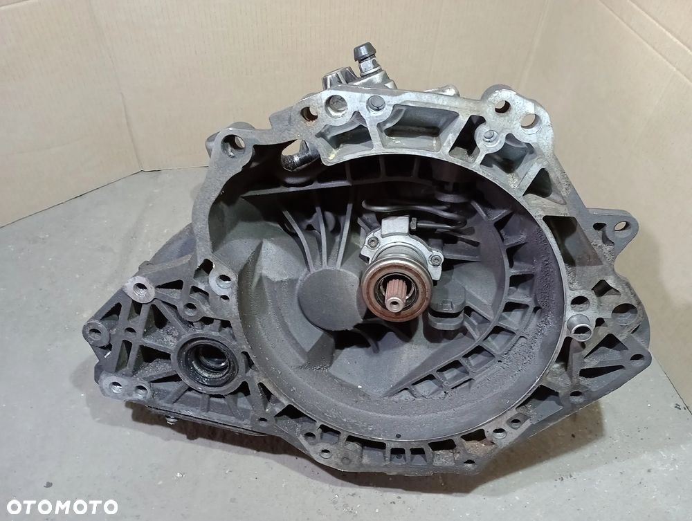 OPEL CORSA D 1,3CDTI skrzynia biegów S9W374 - 1