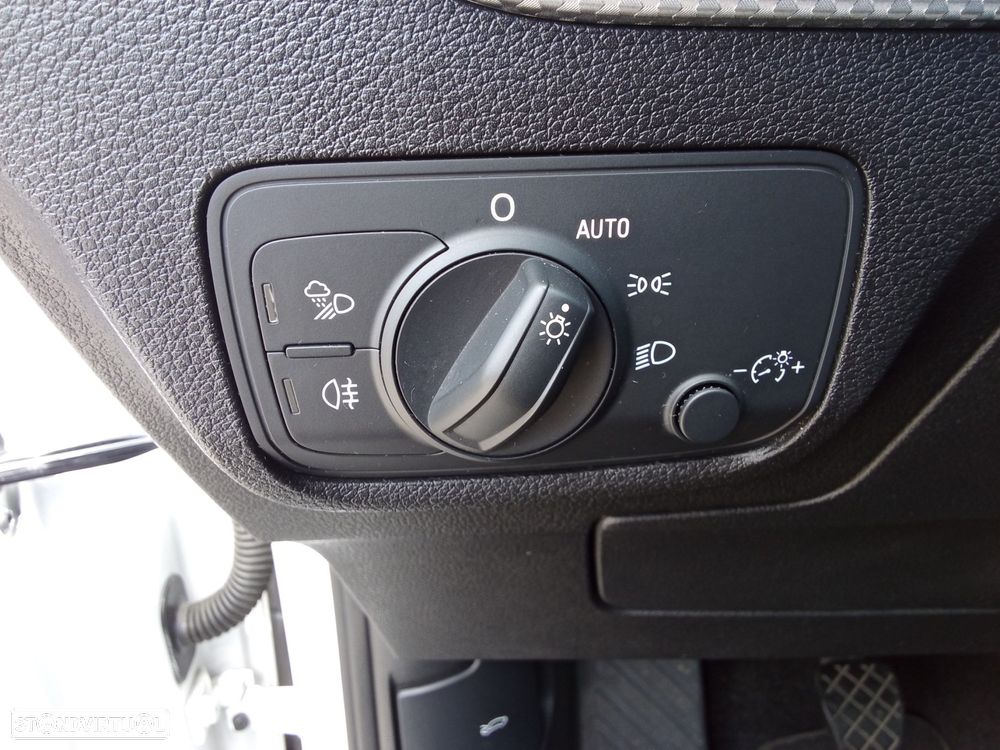 Audi Q2 30 TDI Advanced - 21