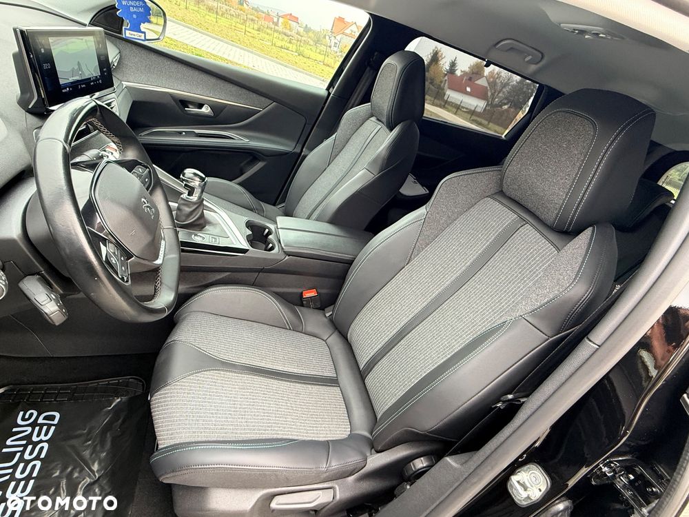 Peugeot 5008 1.5 BlueHDi Allure S&S - 27