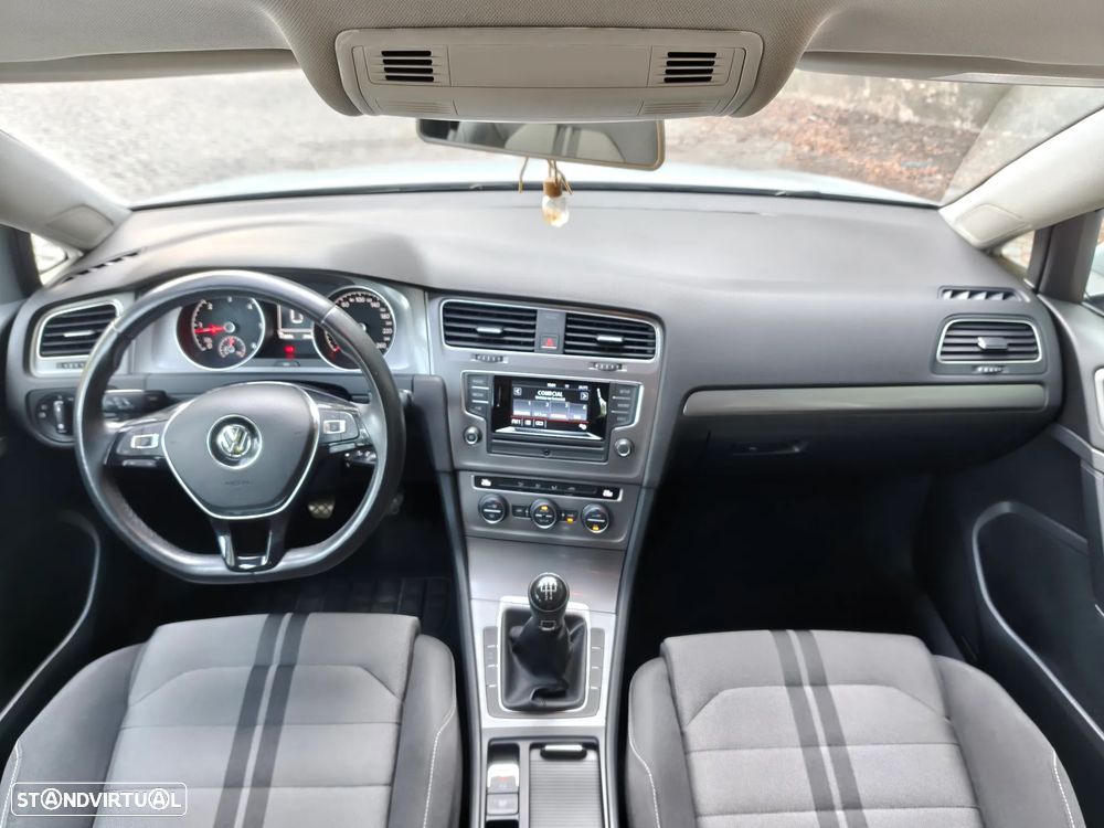 VW Golf 1.6 TDi DPF BlueMotion - 9