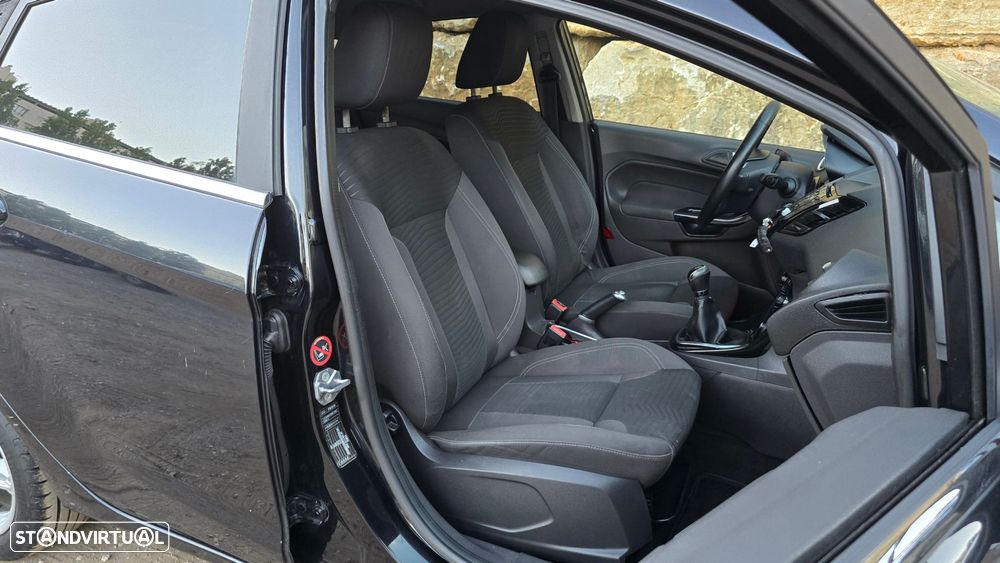 Ford Fiesta - 27