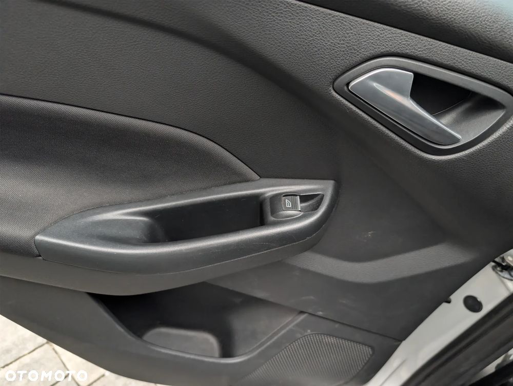 Ford Focus - 13