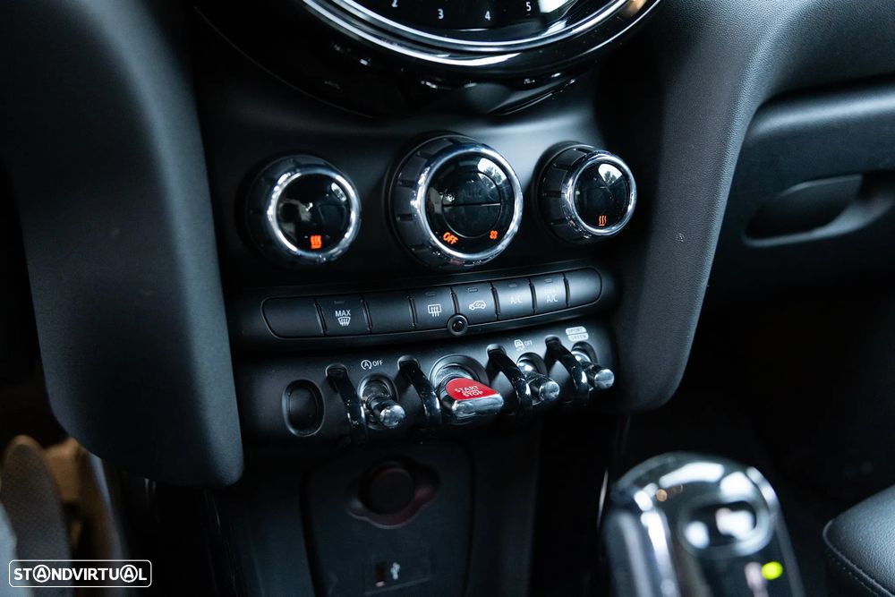 MINI 3 Portas Cooper Auto - 18