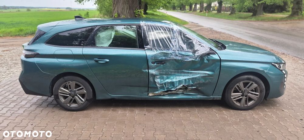 Peugeot 308 1.2 PureTech Allure S&S EAT8 - 5