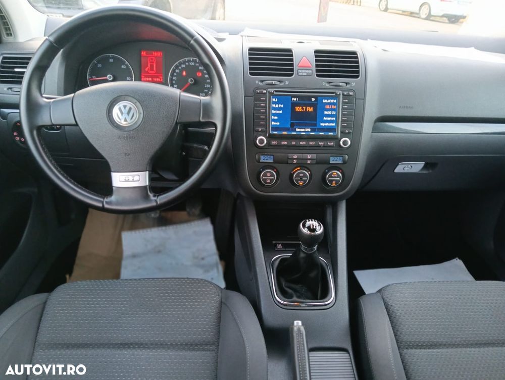 Volkswagen Golf 1.9 TDI GT Sport - 23