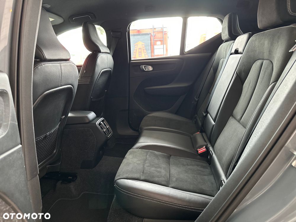 Volvo XC 40 T3 R-Design - 17