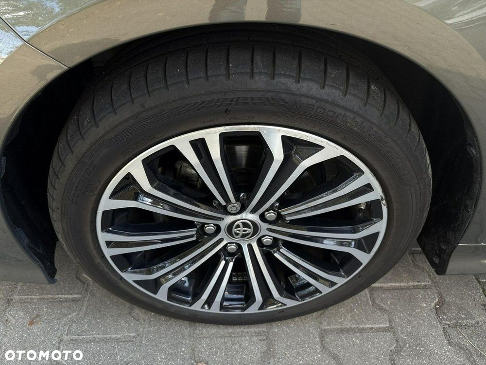 Toyota Corolla 1.8 Hybrid Comfort - 32