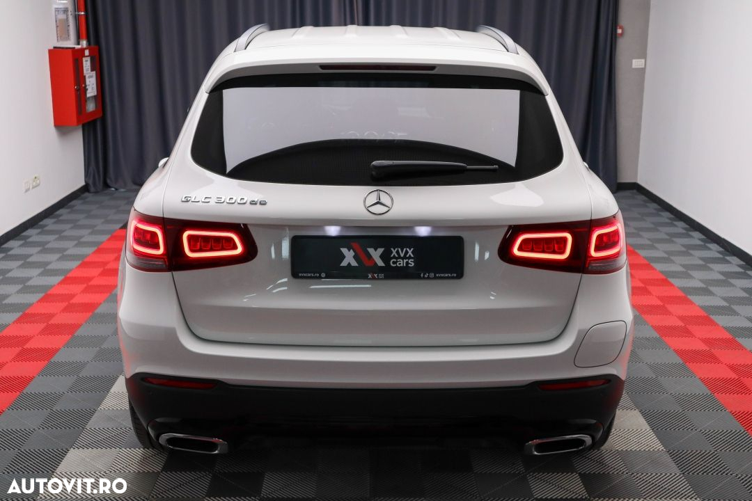 Mercedes-Benz GLC 300 de 4Matic 9G-TRONIC - 5