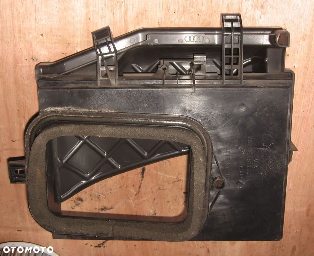 filtr kabinowy obudowa AUDI A4 B6 8E1819441A - 3