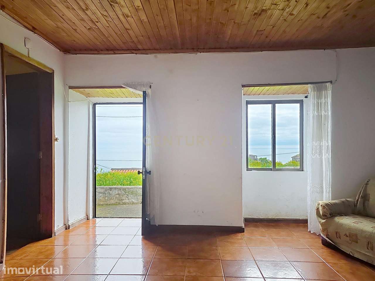 Casa T1+1 com Vista Panorâmica, em Ribeira dos Barqueiros, Santa Cruz - Grande imagem: 4/19
