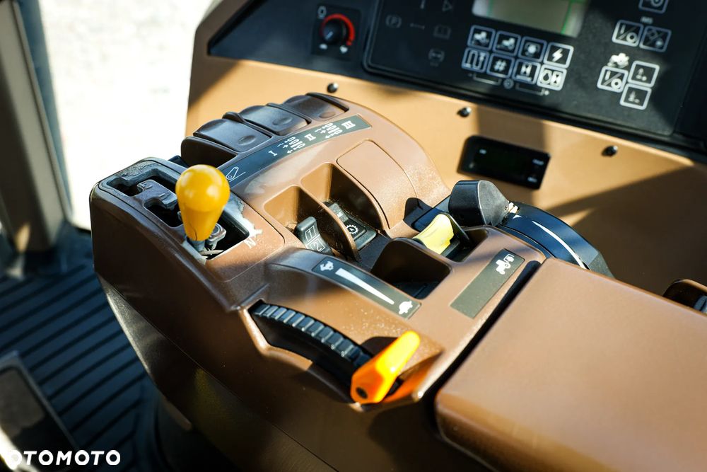 John Deere 8220 - 6