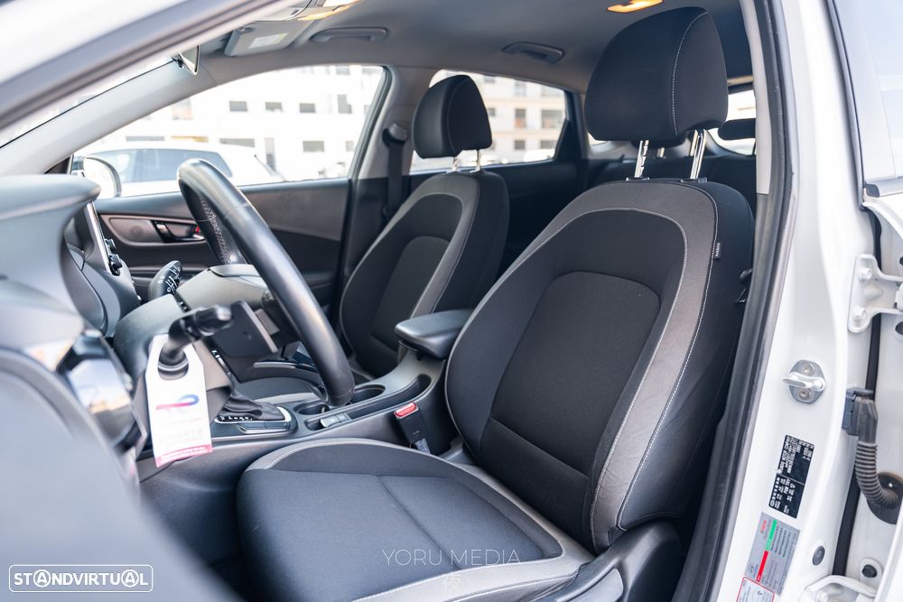 Hyundai Kauai 1.6 GDi HEV Premium Pack Plus - 14