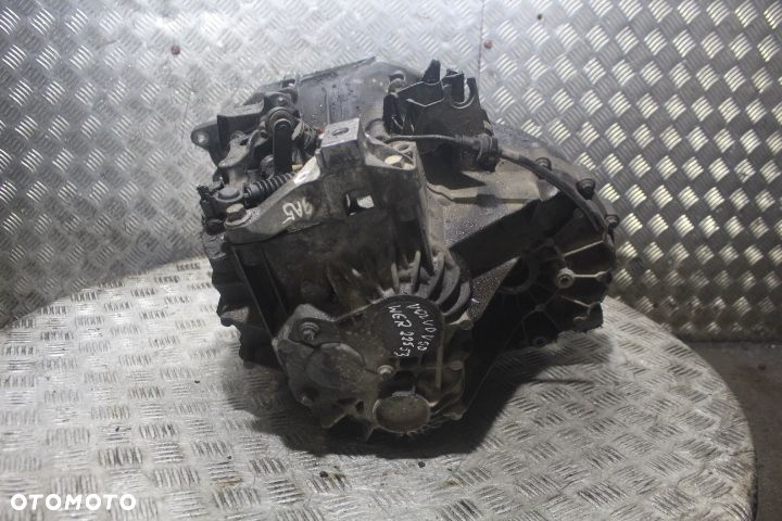 SKRZYNIA BIEGÓW 6 VOLVO V50 2.0TD 4M5R7002 - 2