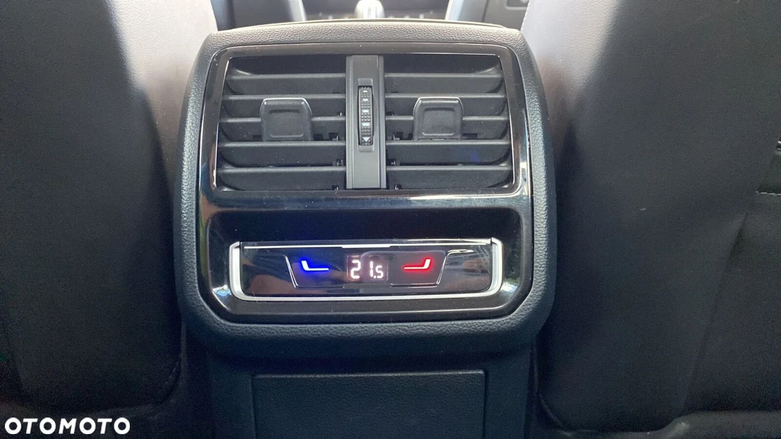 Volkswagen Passat - 28