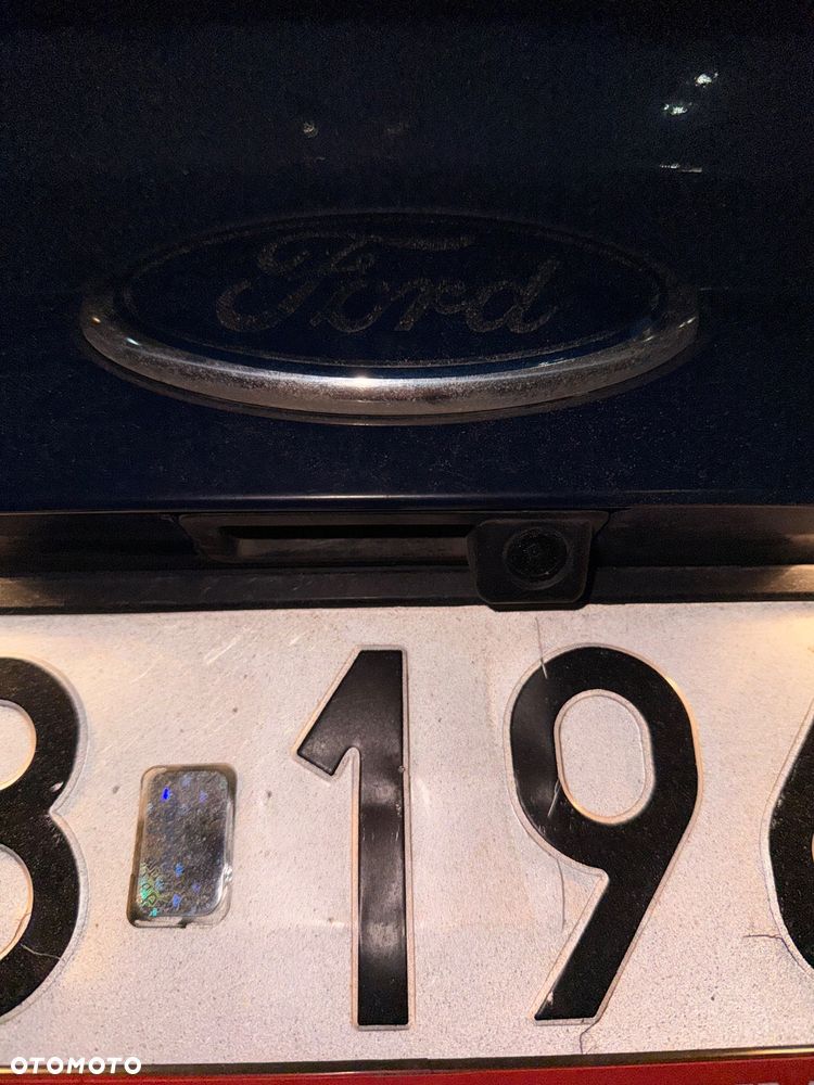 Ford Focus 2.0 Ghia - 13